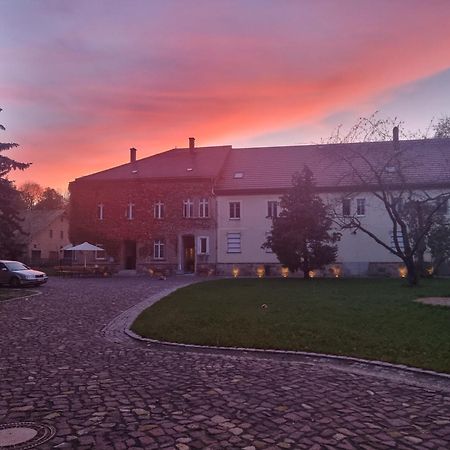 Loft Apartment Mit Grosser Badewanne A Mugeln Exterior foto